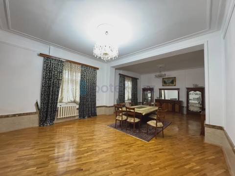 Satılır: 12 Otaq, Evlər/Villalar, Abşeron r., Mehdiabad q., 600.00 m² — Mehdiabad