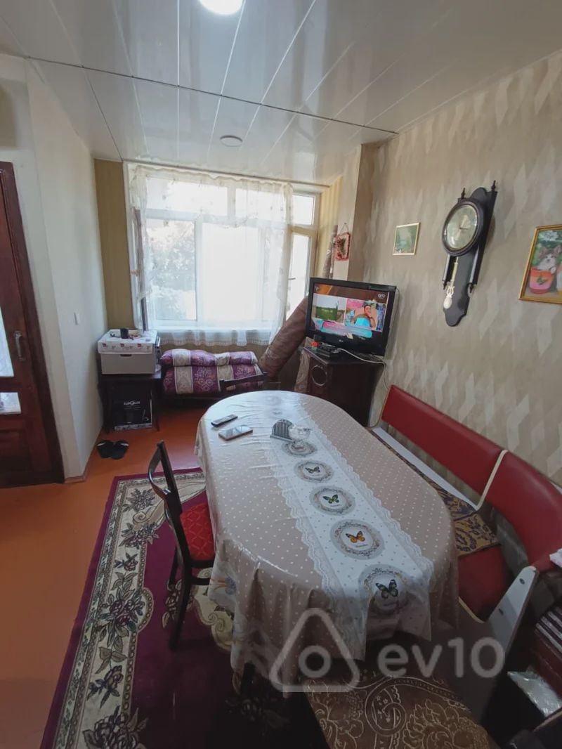 For sale: 2-room apartment (old building), 48 m² — Mənzil, Bakı (5)