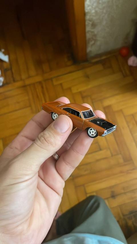 Kolleksiya üçün metal die-cast oyuncaq avtomobil modeli. - Korpus — Баку