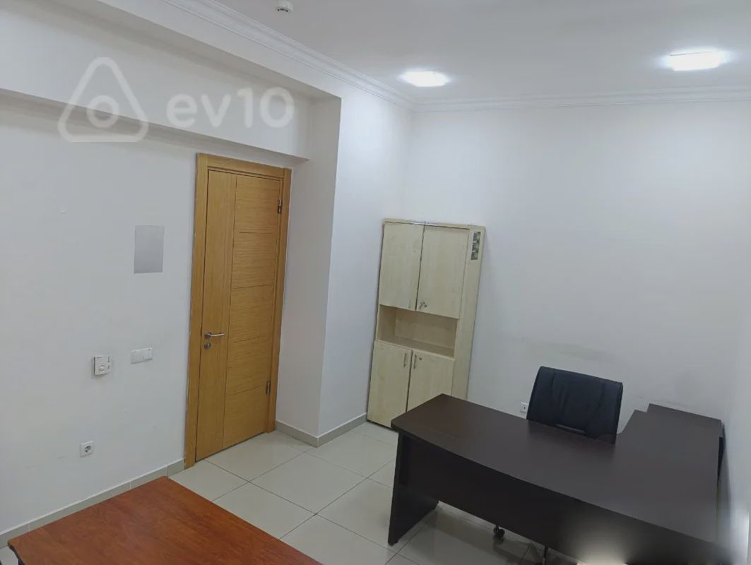ქირავდება office, 320 მ² — Ofis, Bakı (9)