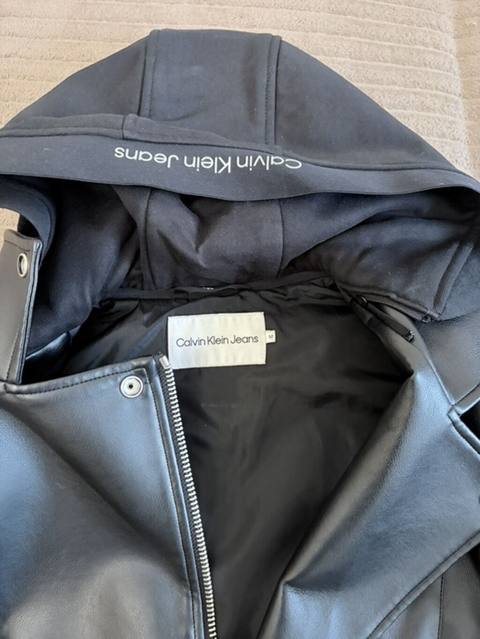 Kurtka, Dəri, Payız, Calvin Klein, M — Баку