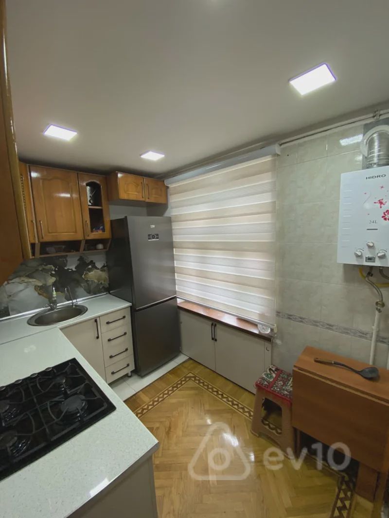For sale: 3-room apartment (old building), 80 m² — Mənzil, Bakı (2)