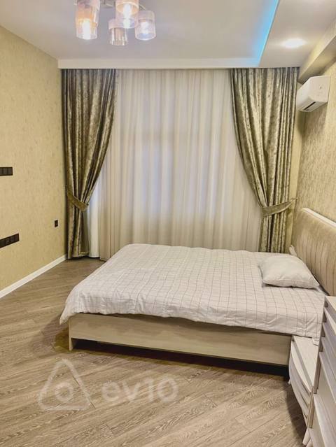 3 otaqlı mənzil, 110 m², xocalı prospekti — kirayə — Baku
