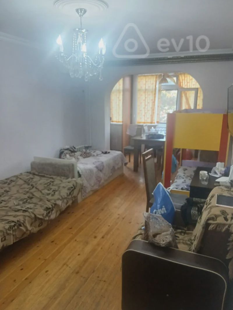იყიდება 1-ოთახიანი apartment (old building), 40 მ² — Mənzil, Bakı