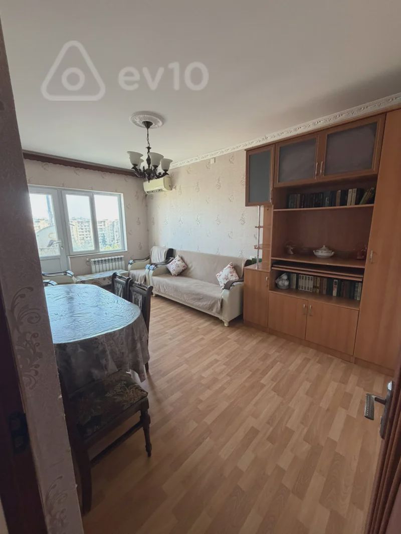 For sale: 2-room apartment (old building), 65 m² — Mənzil, Bakı (3)
