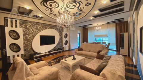 4 otaqlı mənzil, 220 m², 8 Noyabr prospekti — kirayə — 2 500 ₼ · Baku · Mənzil 4 otaqlı mənzil, 220 m², 8 Noyabr prospekti — kirayə — Baku