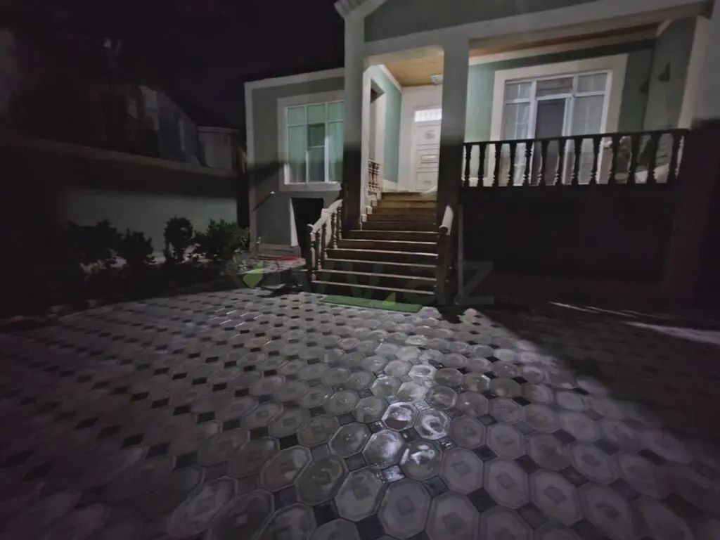 For sale: 4-room house / Cottage / Villa, 140 m² — Ev, villa (2)