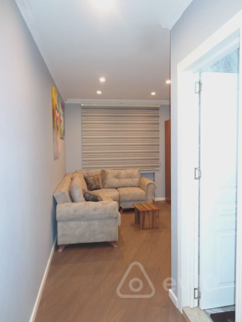 For rent: 1-room apartment (old building), 50 m² — Mənzil, Bakı (3)