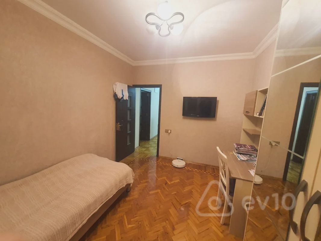 For sale: 3-room apartment (old building), 90 m² — Mənzil, Bakı (6)