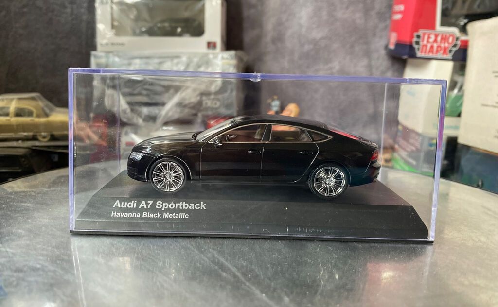Audi, 2010 il, 1:43, Dəmir, Ödənişli çatdırılma — Modellar, Bakı (7)