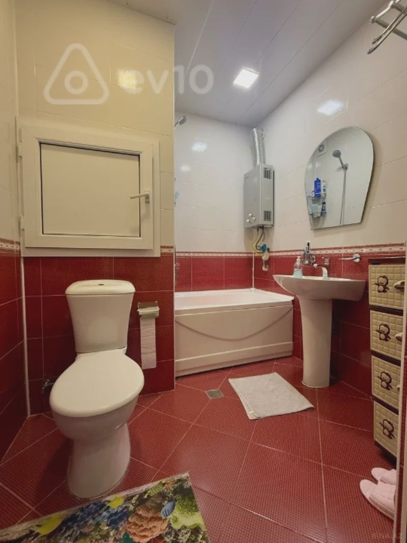 For rent: 2-room apartment (old building), 70 m² — Mənzil, Bakı (11)