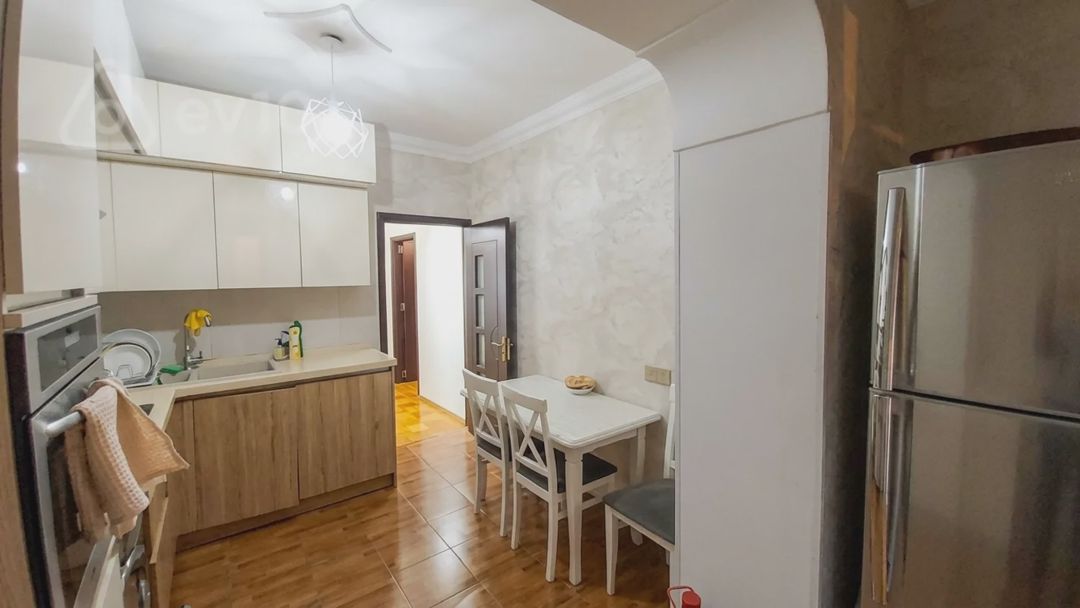 For sale: 3-room apartment (old building), 90 m² — Mənzil, Bakı (9)