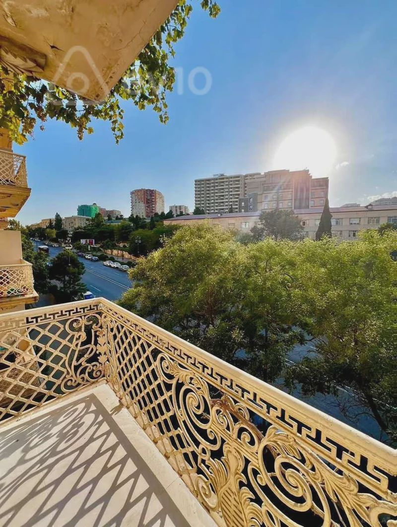 For sale: 2-room apartment (old building), 60 m² — Mənzil, Bakı (6)