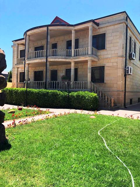 Satılır 5 otaqlı həyət evi/bağ evi 360 m² — 850 000 ₼ · Baku · Ev, villa Satılır 5 otaqlı həyət evi/bağ evi 360 m² — Baku