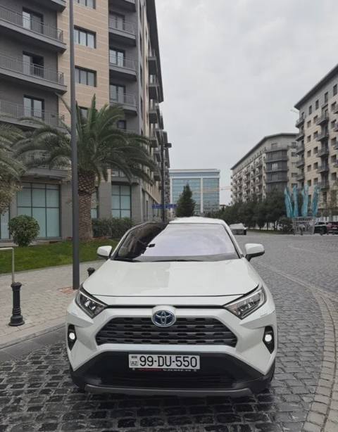 Toyota RAV4, 2022 il, 95800 km, 2.5 L — 52 600 ₼ · Bakı · Avtomobillər Toyota RAV4, 2022 il, 95800 km, 2.5 L — Bakı