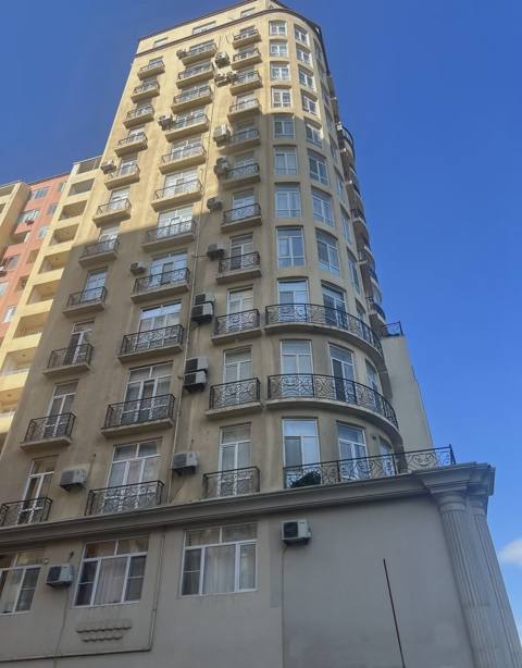 4 otaqlı mənzil 185 m² satılır Bakı, Binəqədi r — Bakı