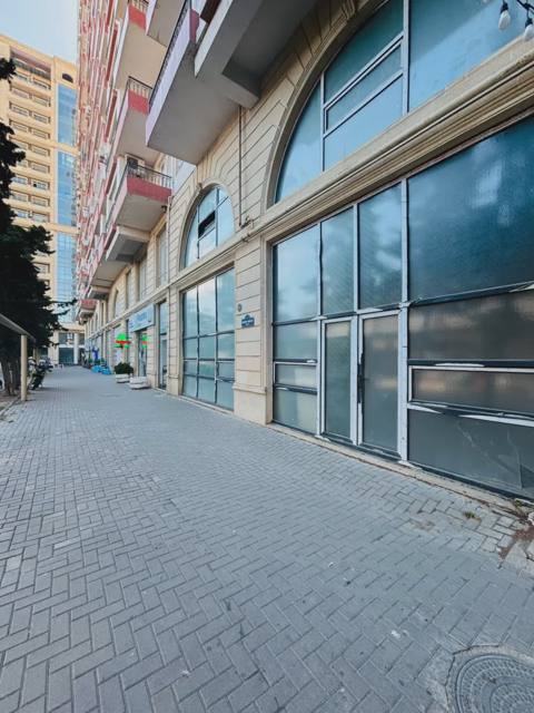 Səbail r., Kommersiya obyekti satılır - 253 m² — Баку
