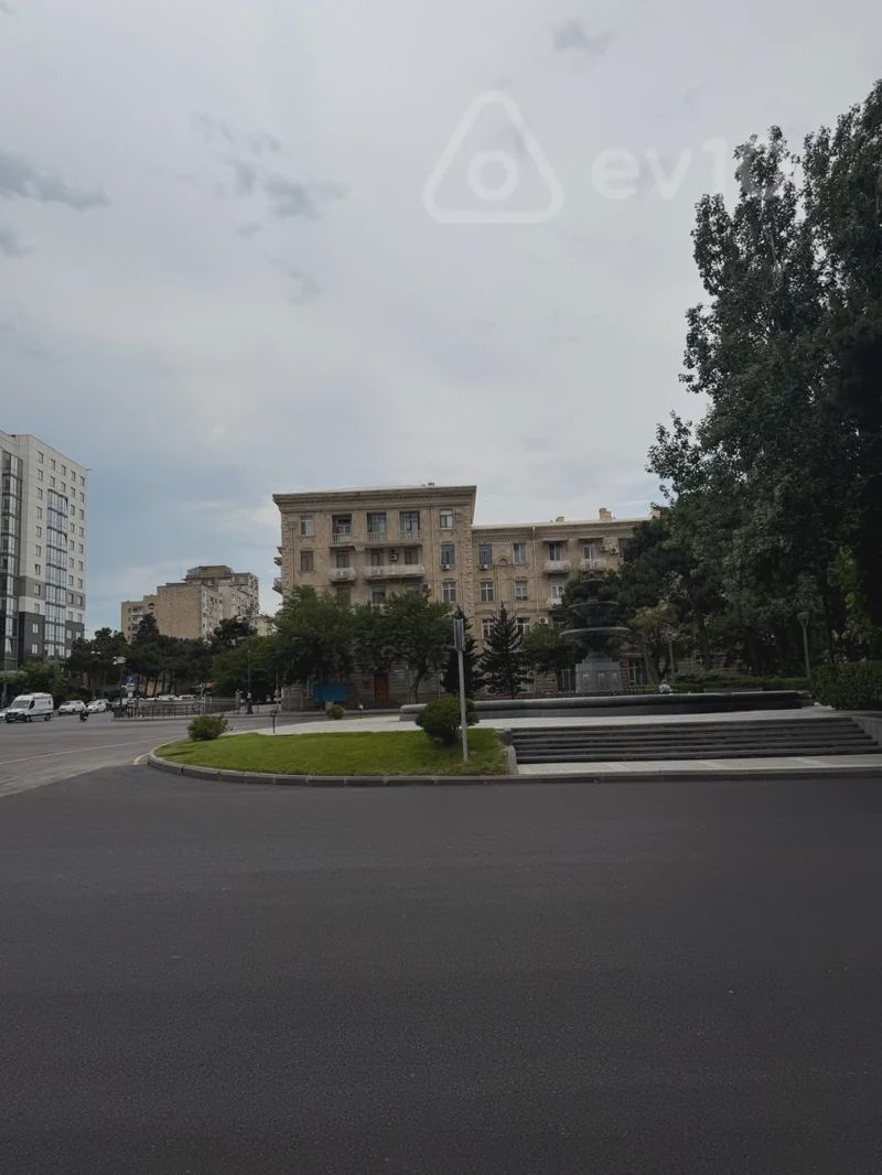 For rent: 2-room apartment (old building), 60 m² — Mənzil, Bakı (11)