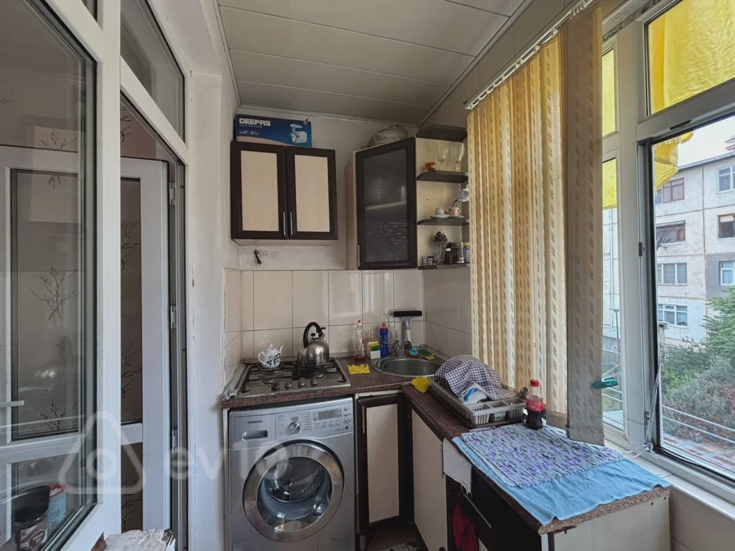 For sale: 3-room apartment (old building), 50 m² — Mənzil, Bakı (7)
