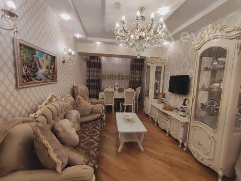 3 otaqlı mənzil, 100 m², Həzi Aslanov metrosunun yaxınlığı — Bakı
