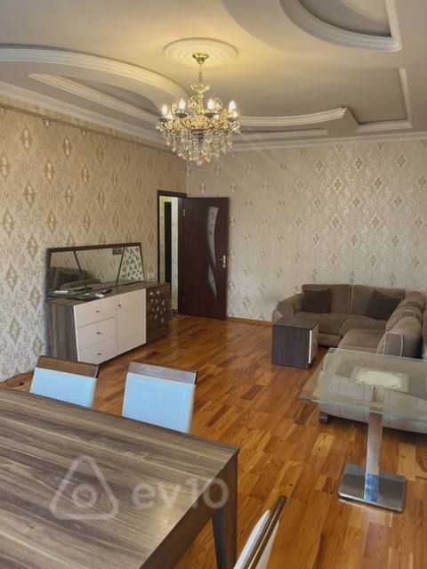 3 otaqlı mənzil, 105 m², Sabit Orucov küç — kirayə — Baku