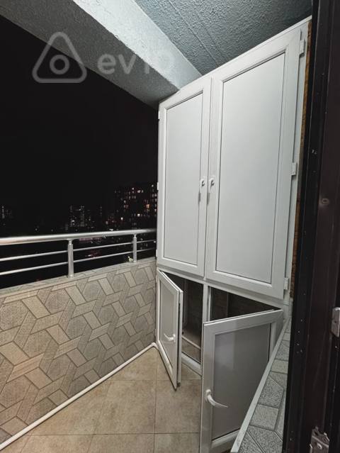 3 otaqlı mənzil, 130 m², Rüstəm Rüstəmov Neftçilər Metrosu — kirayə — Bakı
