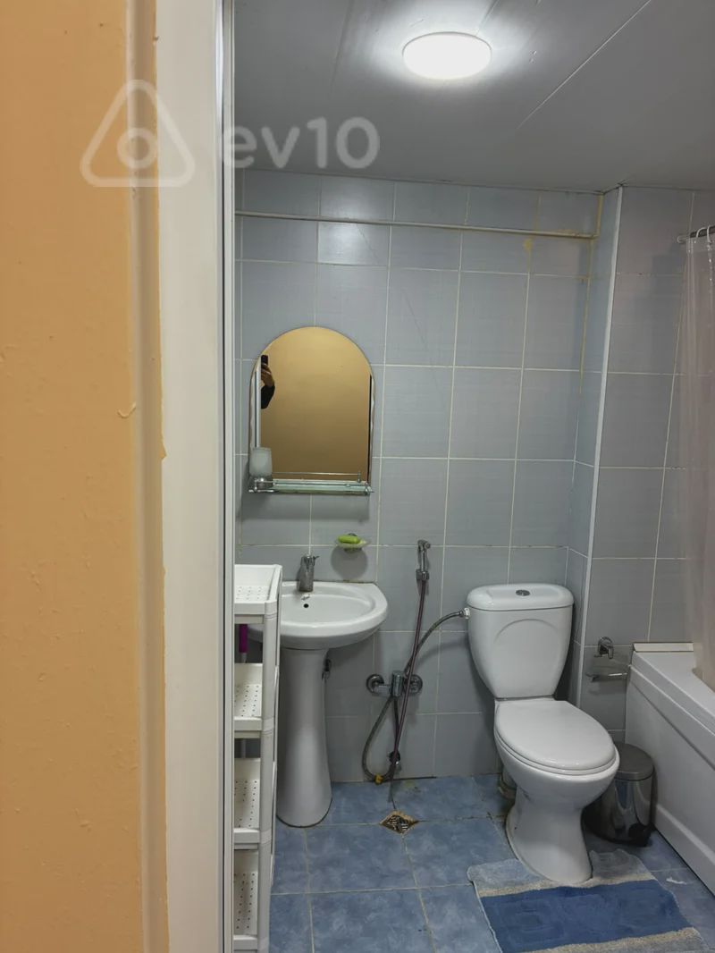 For rent: 1-room apartment (old building), 41 m² — Mənzil, Bakı (9)