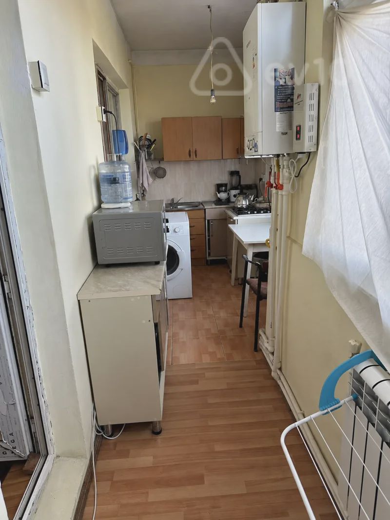 For sale: 2-room apartment (old building), 45 m² — Mənzil, Bakı (10)