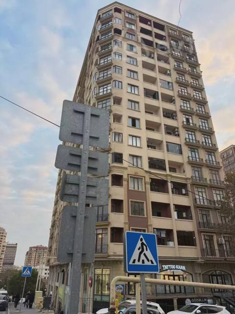 4 otaqlı mənzil, 100 m², Azadlıq pr — Bakı
