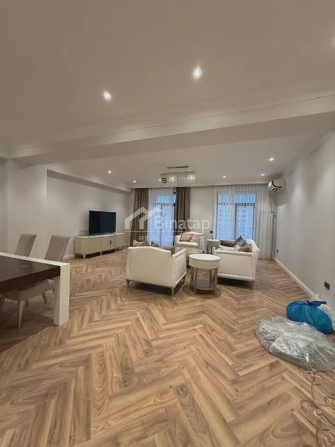 Satılır 4 otaqlı yeni tikili 242 m², 28 May metrosu, Nəsimi rayonu — Bakı