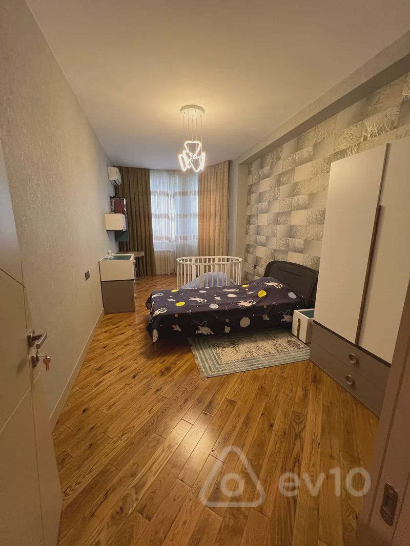 For sale: 4-room apartment (new building), 195 m² — Mənzil, Bakı (8)
