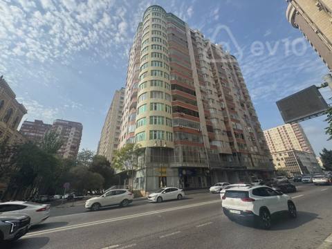 3 otaqlı mənzil, 130 m², Koroğlu Rəhimov küçəsi — Квартира