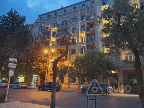 2 otaqlı mənzil, 52 m², Sahil metrosu — Bakı
