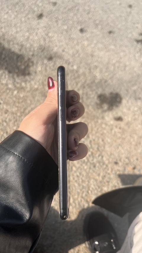 IPhone SE, 64 GB, Space Gray, Qırıq — Baku