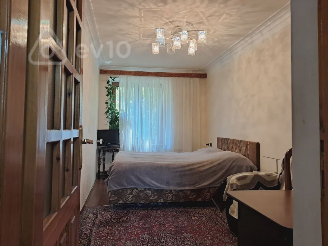 For sale: 2-room apartment (old building), 52 m² — Mənzil, Bakı (8)