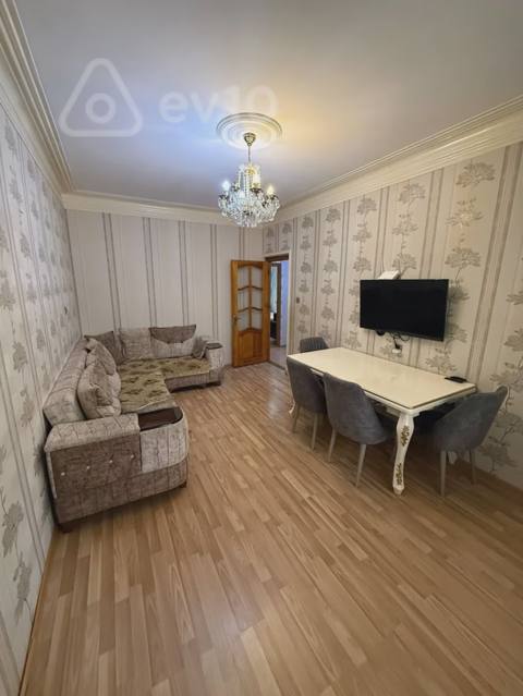3 otaqlı mənzil, 80 m², Məhəmməd Hadi küç — kirayə — Bakı