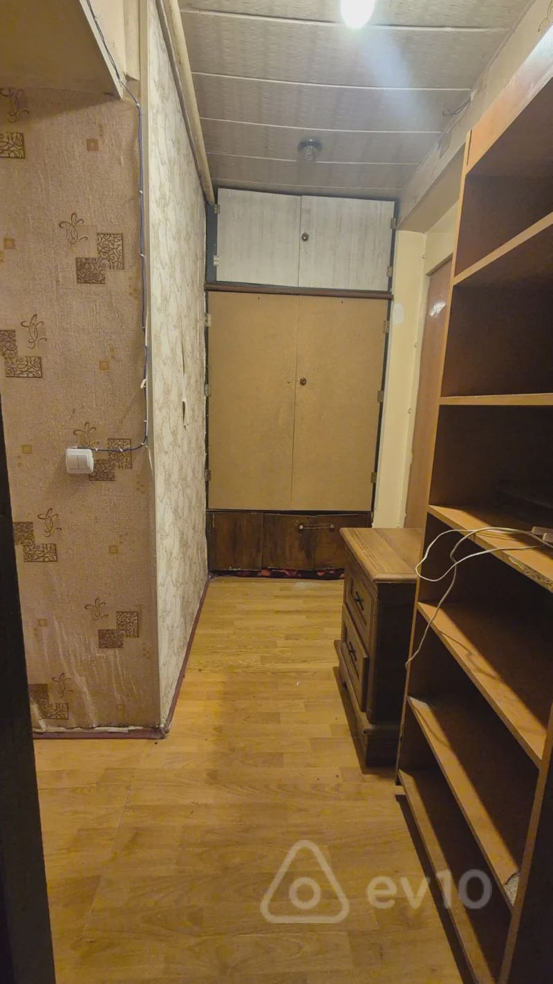 For sale: 1-room apartment (old building), 40 m² — Mənzil, Bakı (5)