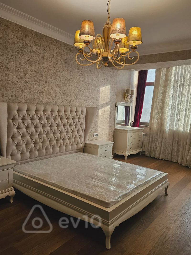 For sale: 3-room apartment (new building), 175 m² — Mənzil, Bakı (11)