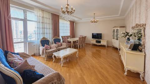 3 otaqlı mənzil, 117 m², Ə.Salamzadə küçəsi — Bakı