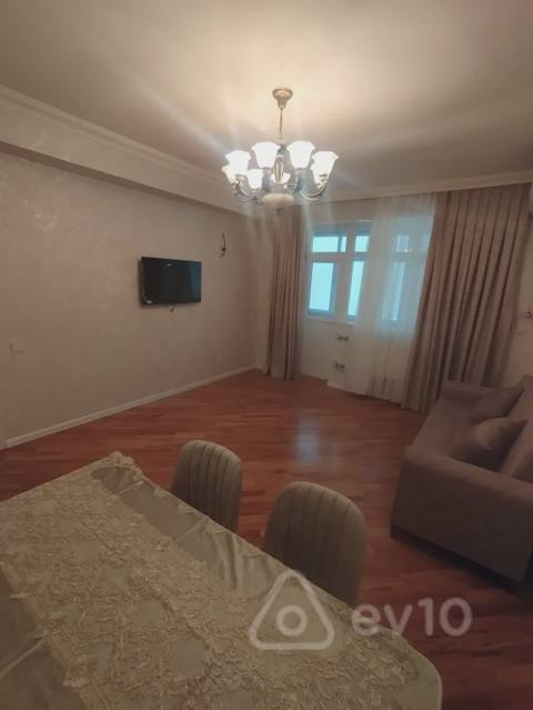 2 otaqlı mənzil, 60 m², Esed Ehmedov kuchesi — kirayə — Baku