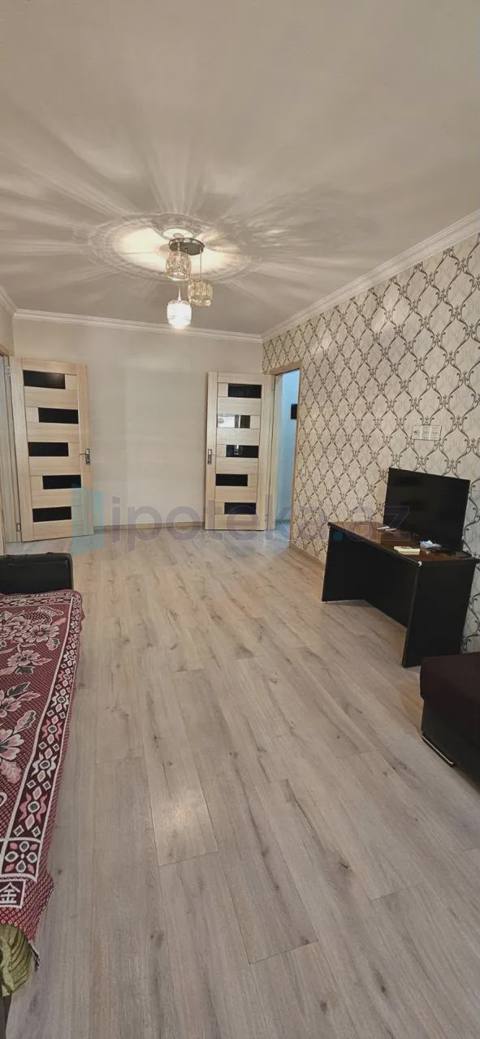 Satılır: 2 Otaq, Köhnə tikili, Yasamal r., 44.00 m² — Baku