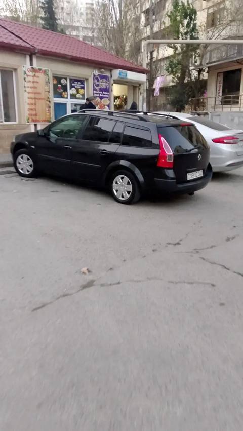 Renault Megane: 1.5 l 2005 il 461000 km Universal — 7 500 ₼ · 2005 · 461 000 km · Göyçay · Avtomobillər Renault Megane: 1.5 l 2005 il 461000 km Universal — Göyçay