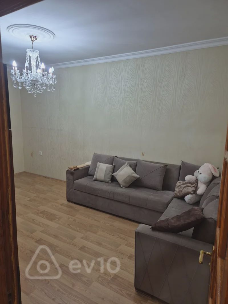 For sale: 3-room apartment (old building), 80 m² — Mənzil, Bakı