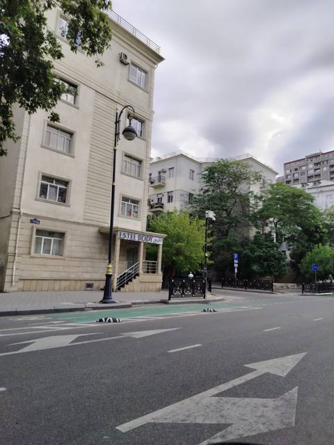 Satış: 2 otaqlı Köhnə tikili, 70 m², Nəsimi rayonu — Baku