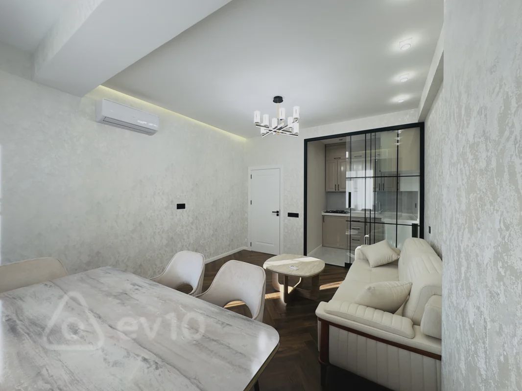 For sale: 2-room apartment (new building), 70 m² — Mənzil, Bakı (2)