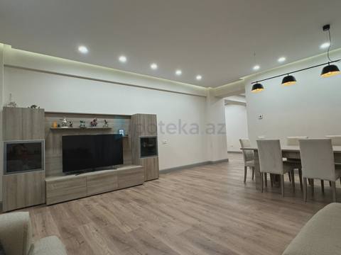 Satılır: 4 Otaq, Yeni tikili, Yasamal r., 180.00 m² — Баку
