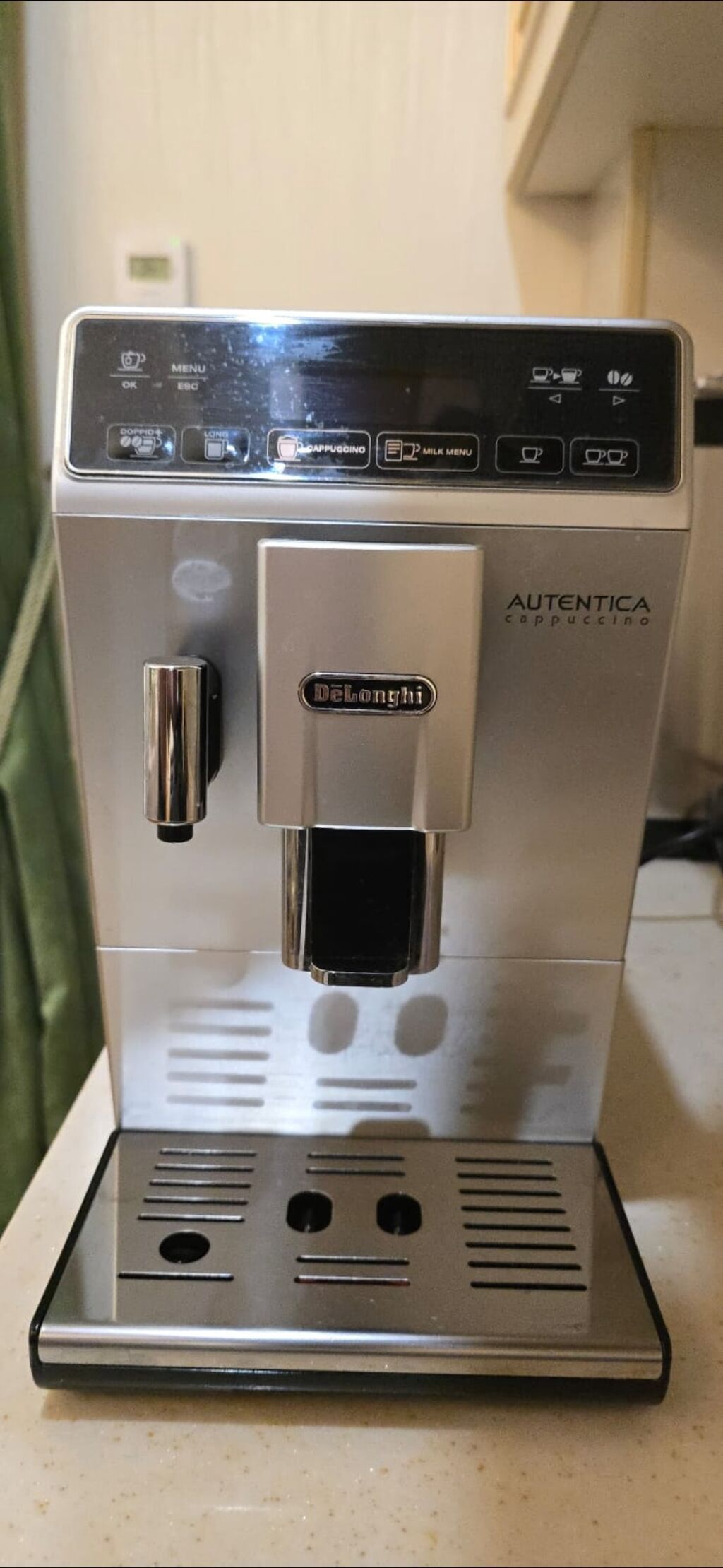 Kofe aparatl. *SEVA XİRDALAN* DeLonghi Autentica markalı kofe aparatı — Mallar, Bakı