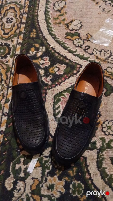 Klassik ayaqqabı