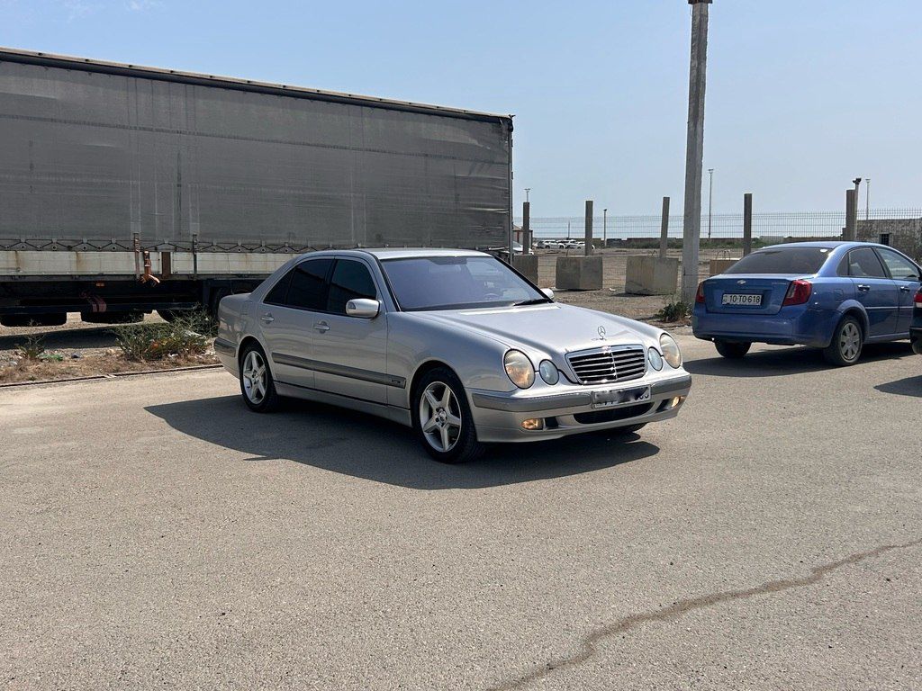 Mercedes E 220, 2.2 L, 2001 il, 530 000 km — Avtomobillər, Bakı (2)
