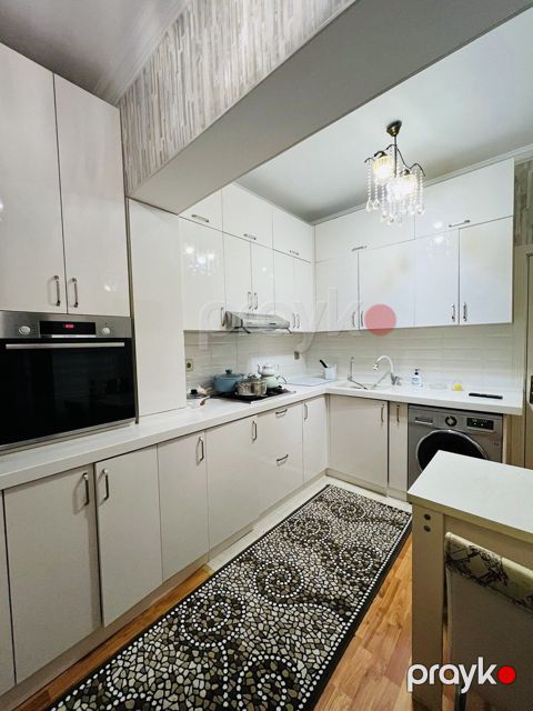 Satılır 3 otaqlı köhnə tikili 92 m²